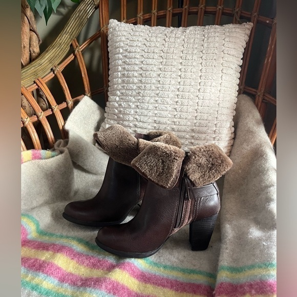 UGG Brown Ankle Boots with Plush Cuff - Picture 10 of 10